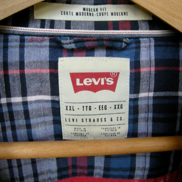 Levis Men's XXL Modern Fit Plaid Shirt Lined In Red - Summer Weight Blue and Red - Picture 4 of 10